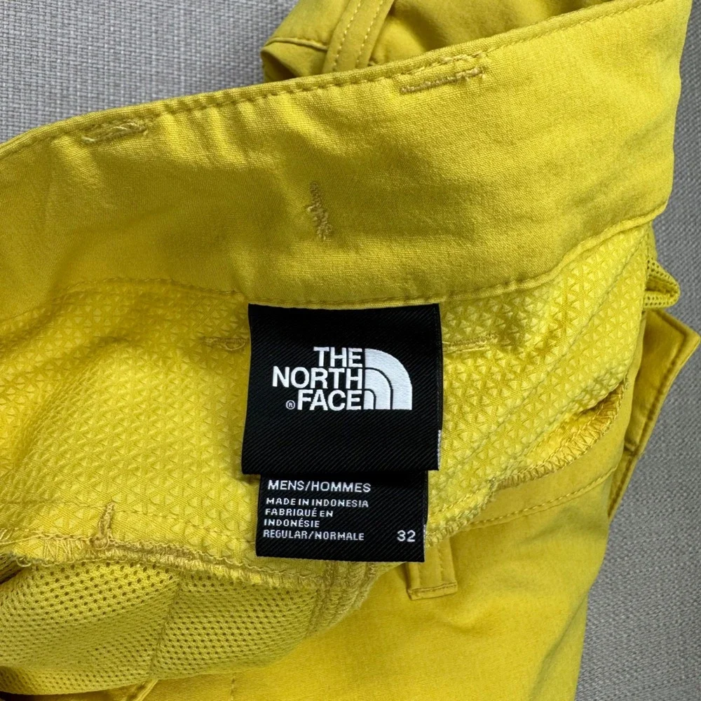 The North Face Mens Rolling Sun Yellow Shorts Stretch Outdoor Activewear Size 32